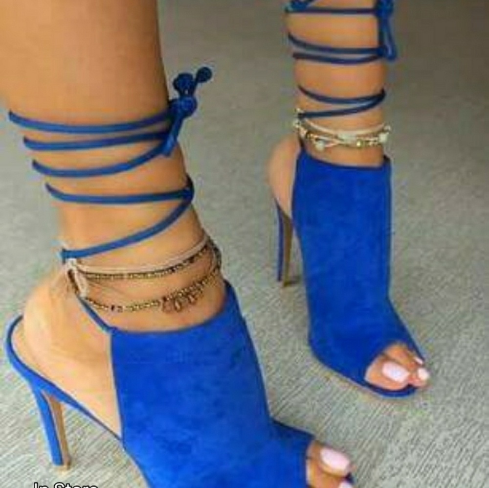Shoe